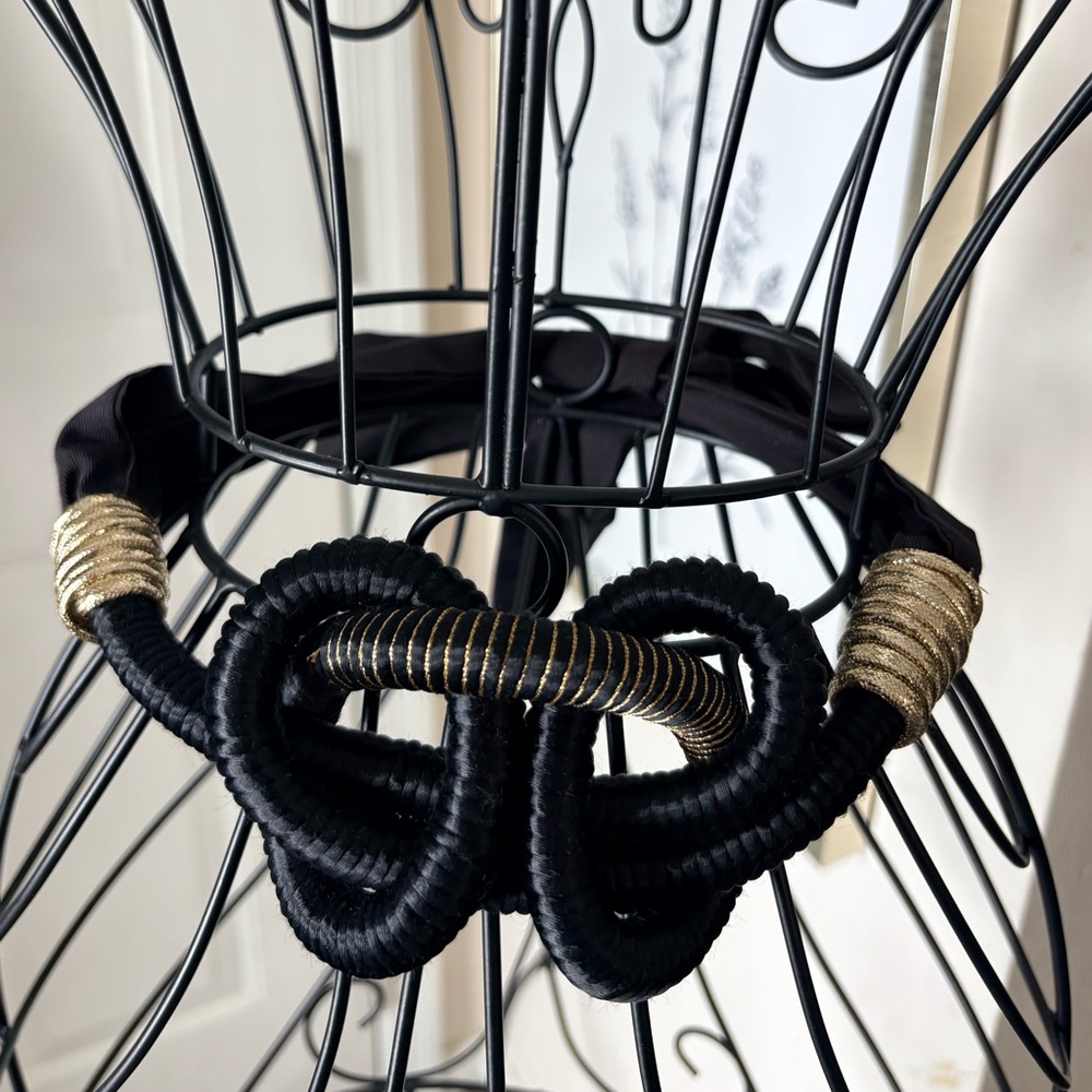 VTG Unique Black Metallic Gold Thread Knot Rope Belt - Picture 3 of 6